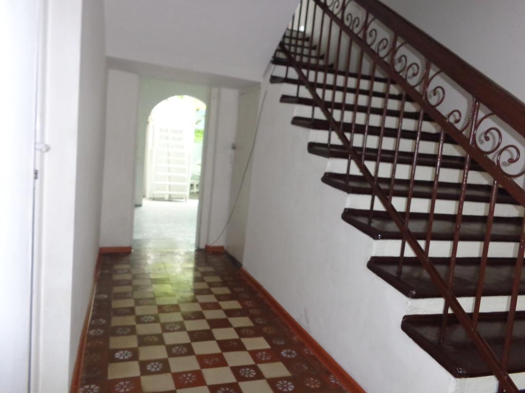 White Guest House バトゥーミ 部屋 写真
